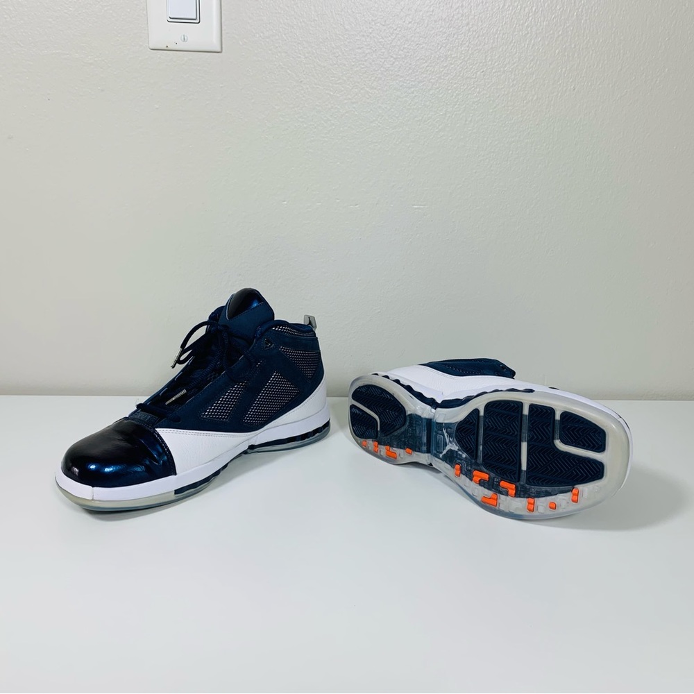 Air Jordan 16 retro, size 8.5, white white-midnight navy, in perfect conditions